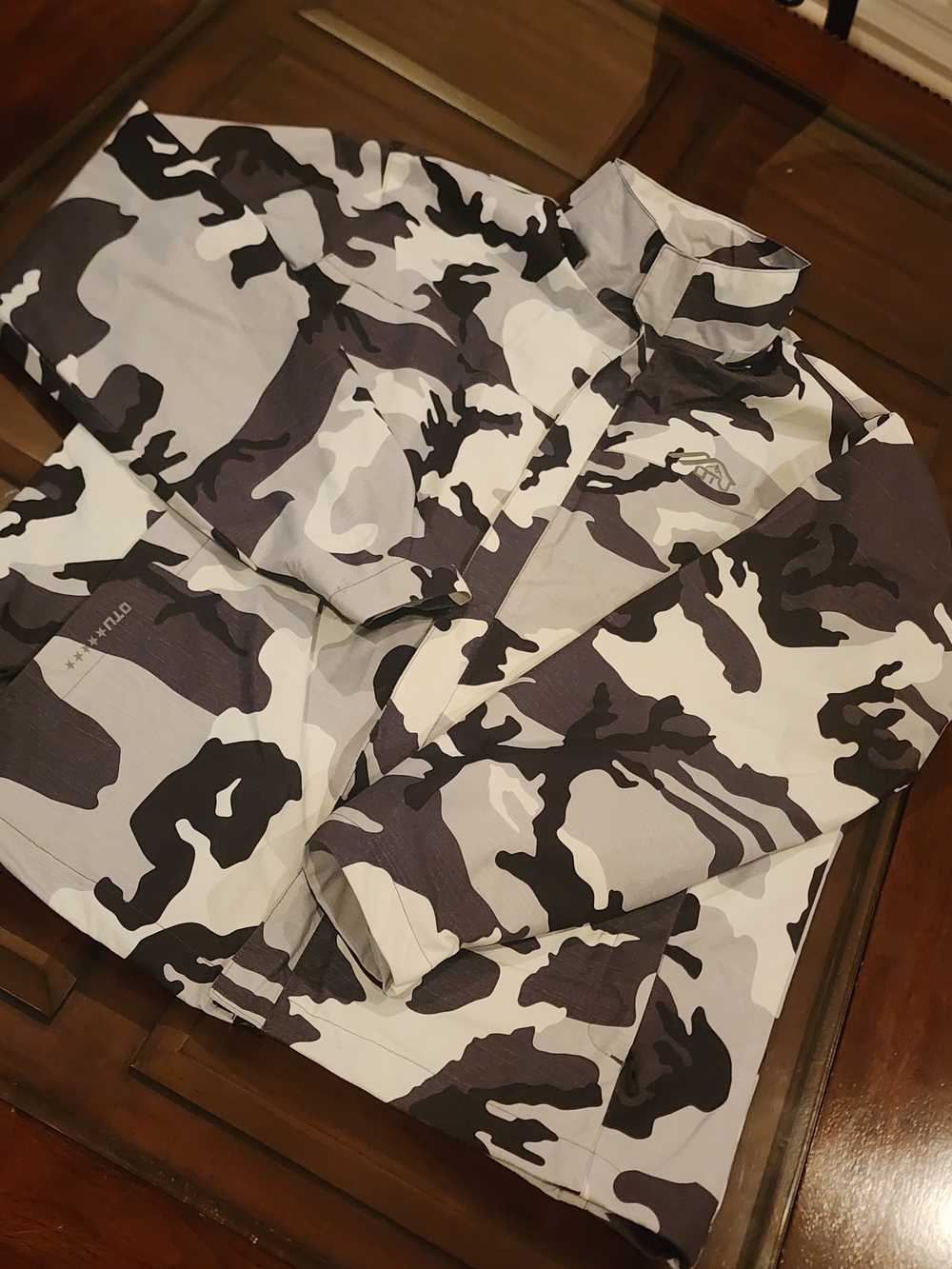 Men's White & Gray Camo Ski Jacket